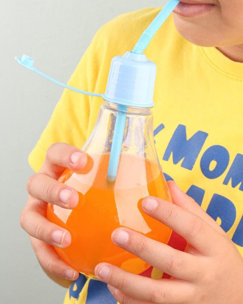 Lo2ta No. 1 : Lamp-Shaped Kids Water Bottle