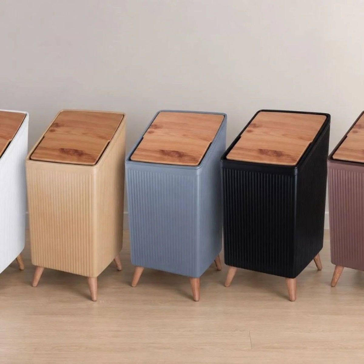Lo2ta No. 13 : Plus Angled Rubbish Bin 11L